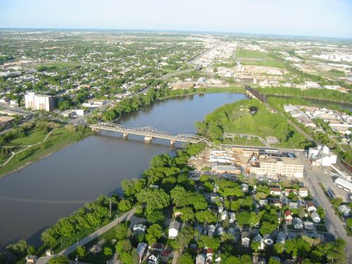 Louise Bridge looking east with the CPR replacement bridge from 1904 in the background, Photo Credit Free Images.com Photographer Tattooedmi
